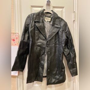 Ladies Neiman Marcus black leather button up blazer size small.